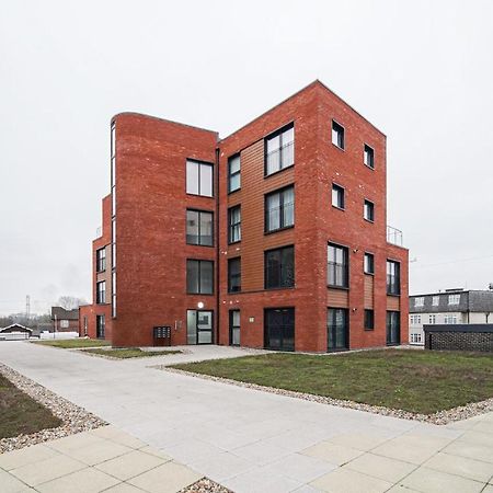 Livestay-Modern Apartment Minutes Away From Heathrow Slough Zewnętrze zdjęcie
