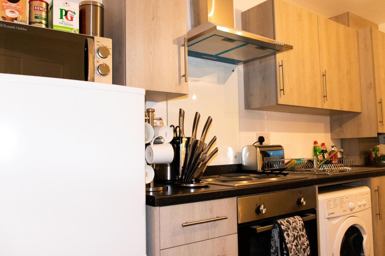 Livestay-Modern Apartment Minutes Away From Heathrow Slough Zewnętrze zdjęcie